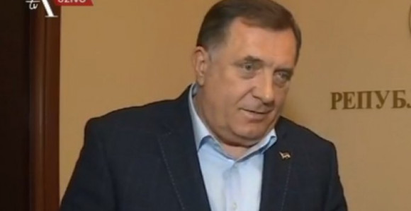 U čije ime Dodik najavljuje mjere,gdje su; Parlament,Vlada Srpske, institucije...Može li on prije Parlamenta najaviti vanredno stanje!?