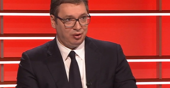 Vučić šalje Srpskoj stetoskope, stalke za infuziju, lijekove...