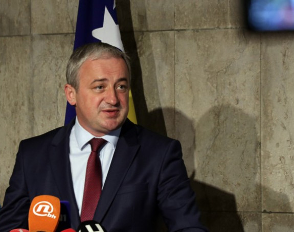 Zbog mjera pomoći privredi treba da zasjeda parlament!