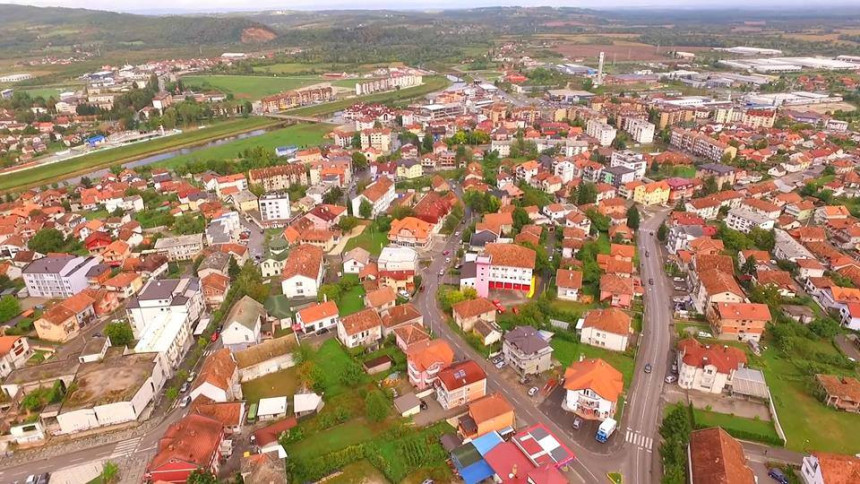 Derventa: Jedna osoba zaražena, 18 lica u karantinu