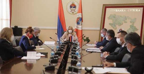 Vlada predložila, predsjednica potpisala uredbe za kažnjavanje neposlušnih?!