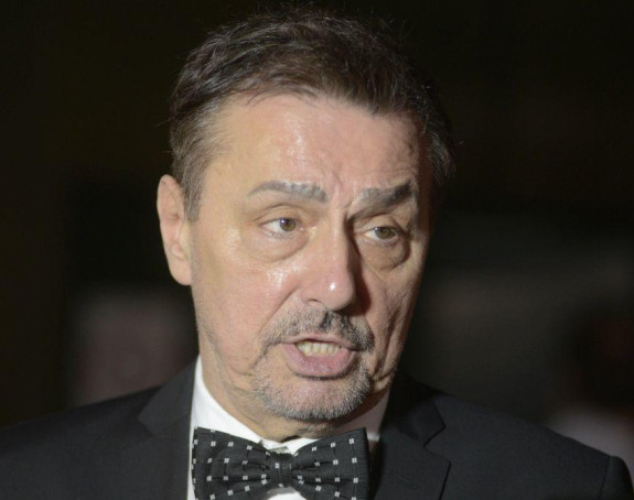 Keba bez maske nigde ne mrda ali i još nečega?!