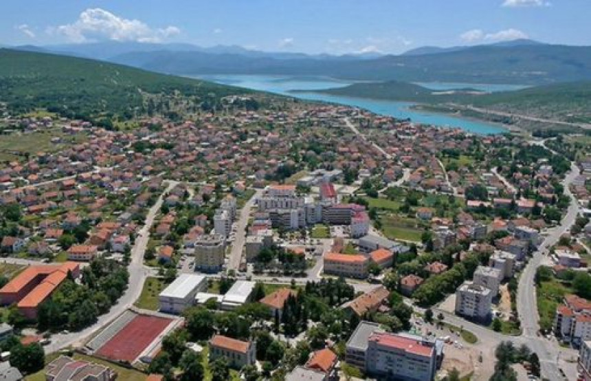 Bileća: Lažno se predstavio, pa iz stana ukrao 12.000KM