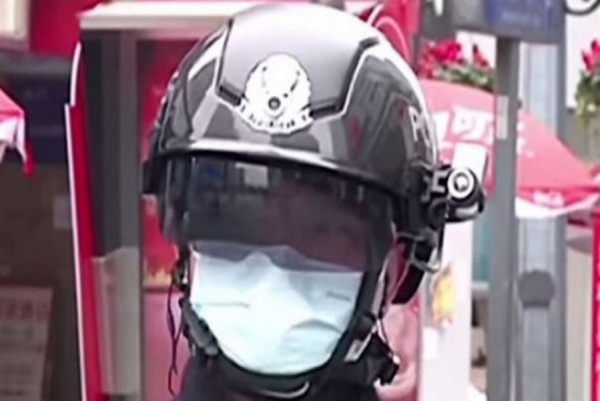 Kineski policajci nose termovizijske kacige za otkrivanje zaraženih od koronavirusa!