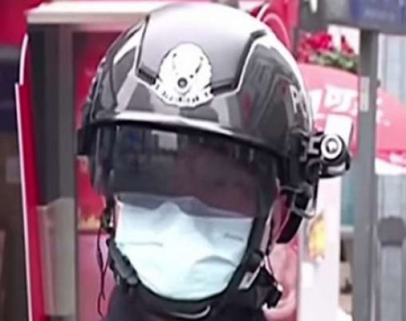 Кинески полицајци носе термовизијске кациге за откривање заражених од коронавируса!