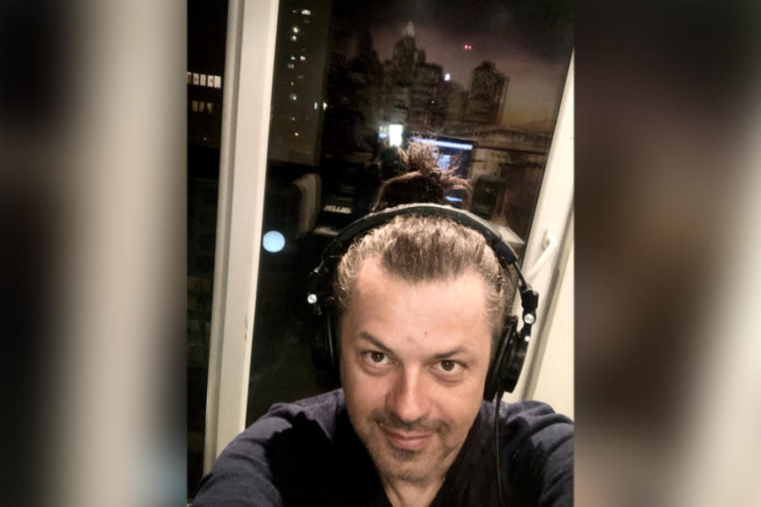 Pesmom protiv korone: Aco Regina objavio pesmu i spot snimljen u izolaciji!