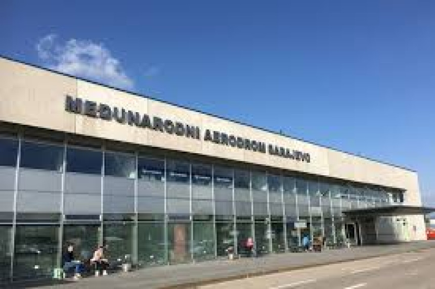 Avion iz Abu Dabija doletio zbog jednog putnika