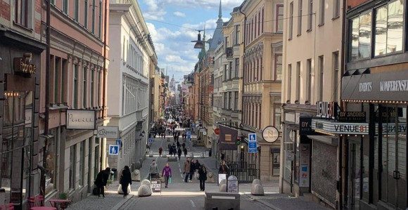 Država u kojoj rade kafići i restorani, a ljudi ne nose maske