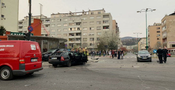 Sudar više vozila, vatrogasci izvlačili povrijeđene