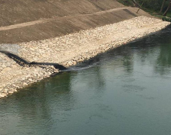 Ispuštena crna tečnost u Vrbas, traže se odgovorni