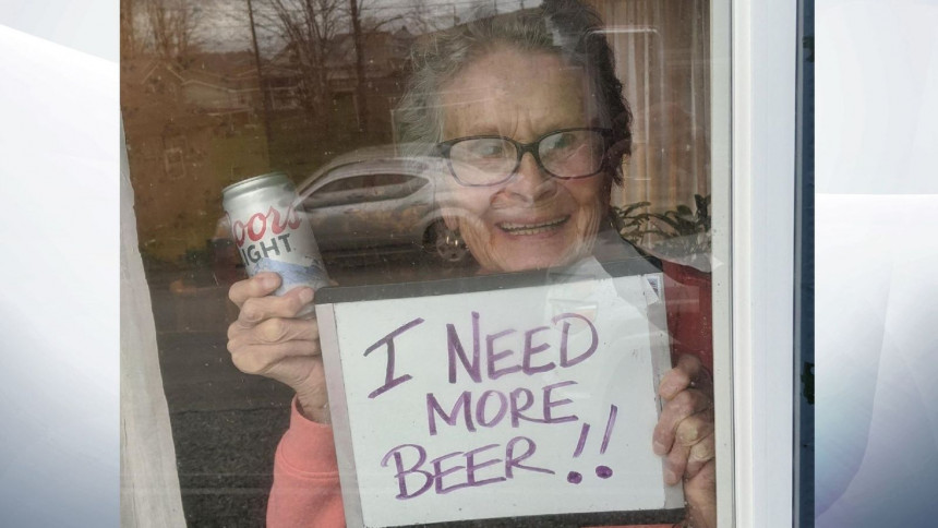 Poruka bake koja ima 93 godine: Treba mi još piva!