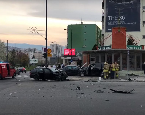 Teška nesreća u SA, dvije osobe su životno ugrožene