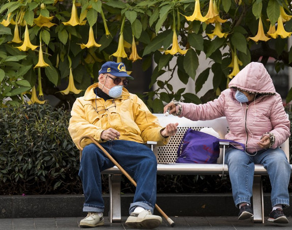 Starije osobe moći će sutra da obave nabavku