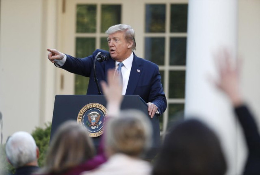 Donald Tramp prijeti da će raspustiti Kongres