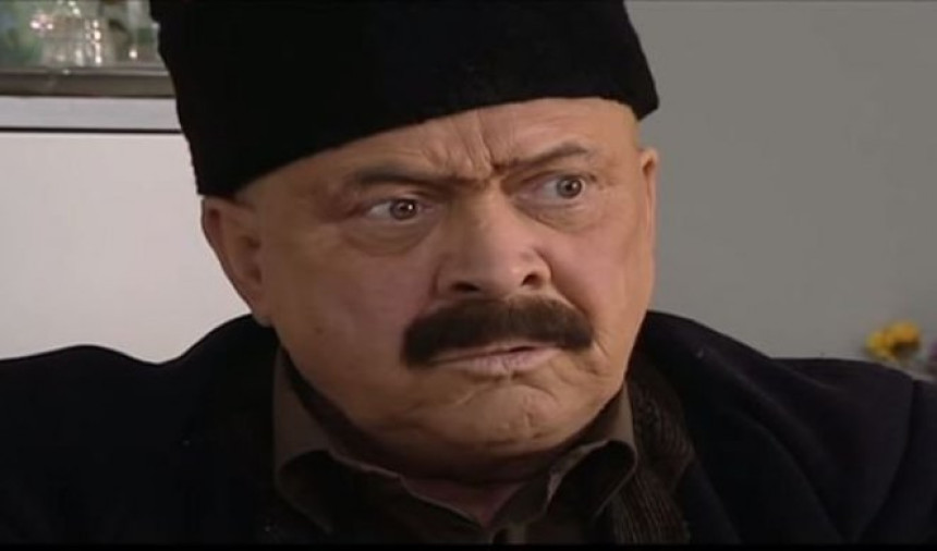 Preminuo Mitar iz serije "Selo gori, a baba se češlja"
