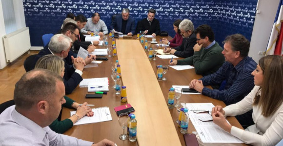 PDP: Dodik ne može da najavljuje odluke Srpske