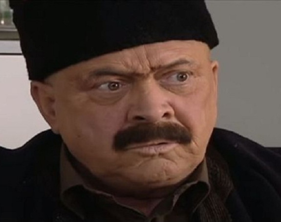 Preminuo glumac iz čuvene serije "Selo gori a baba se češlja"!