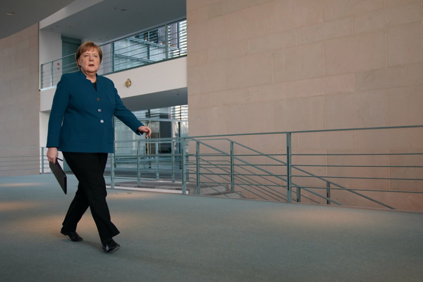 Angela Merkel objašnjava širenje virusa korona VIDEO