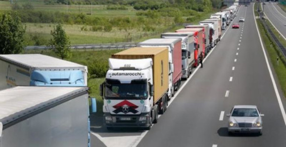 Hrvatska ukinula policijsku pratnju za kamione