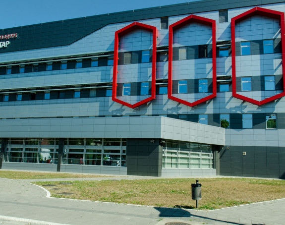 Porodila se žena pozitivna na virus, beba dobro