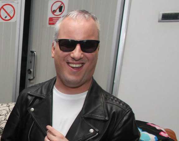Saša Matić večeras uživo za komšije i ceo svet!
