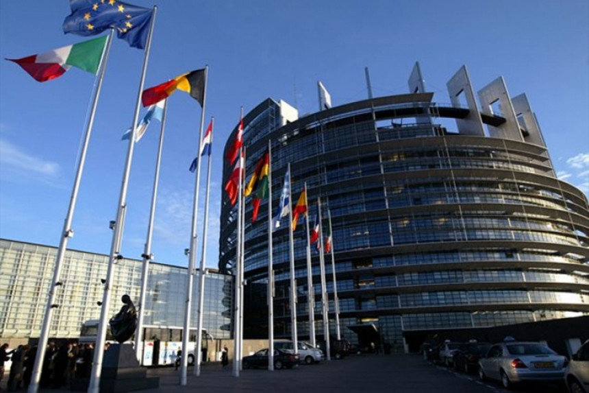 ЕУ: Потребна помоћ и медијима због пандемије Ковид 19