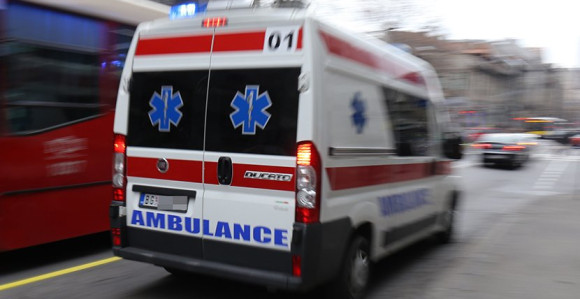 Žena preminula nakon skoka sa petog sprata na Vračaru