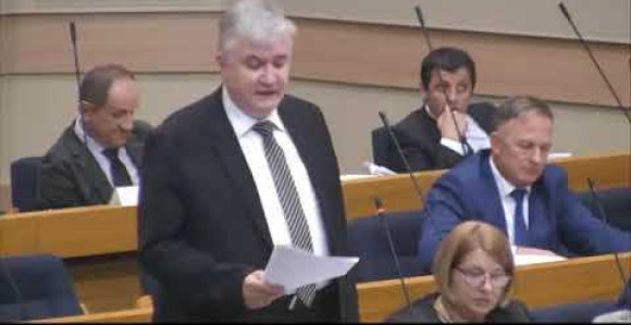 Vlada da zaustavi sve neracionalne troškove u Srpskoj
