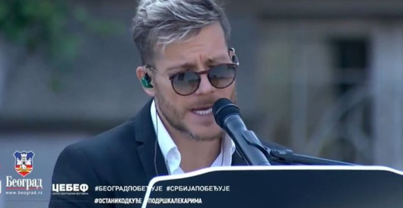 Pratite uživo koncert Saše Kovačevića ispred Skupštine Beograda!