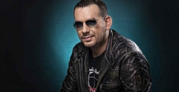 U nedelju sa terase za ceo svet peva Peđa Medenica!
