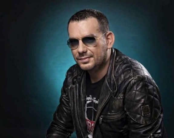 U nedelju sa terase za ceo svet peva Peđa Medenica!