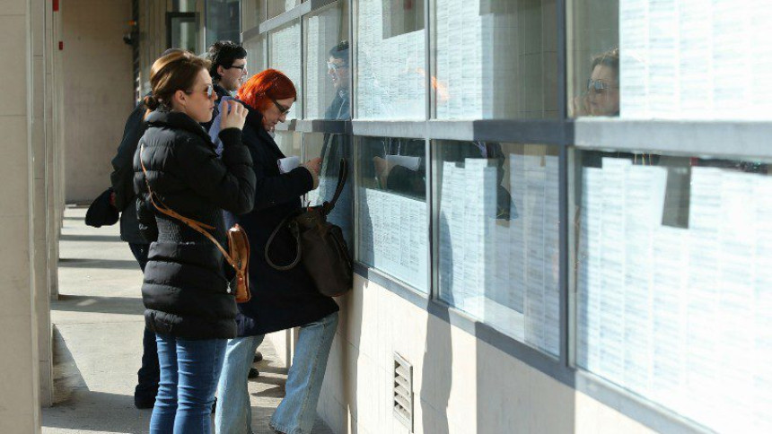 Za mjesec dana hiljade radnika u RS ostalo bez posla