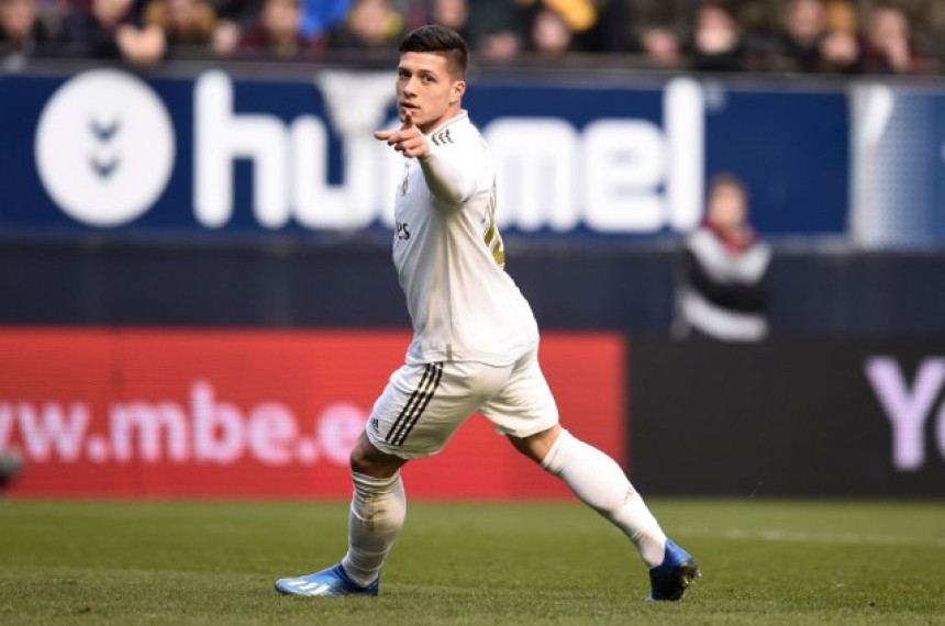 Jović ostaje u Realu, savjetovano mu bježi od medija