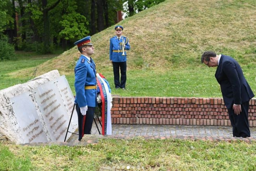 Вучић: Над Србима је извршен геноцид