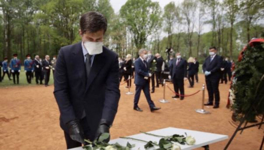 Ambasador SAD odao počast žrtvama u Jasenovcu