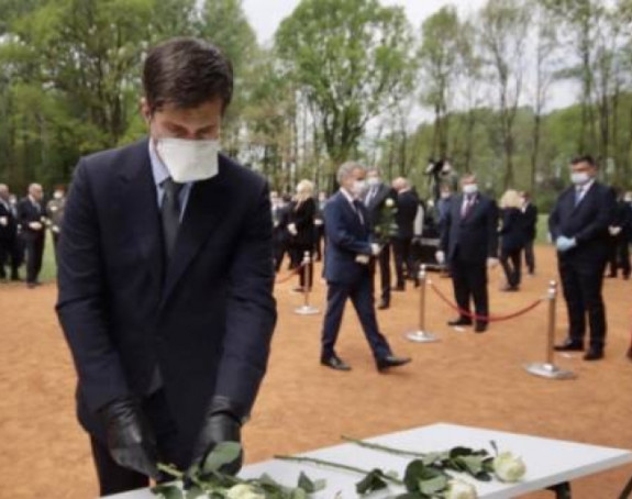 Ambasador SAD odao počast žrtvama u Jasenovcu