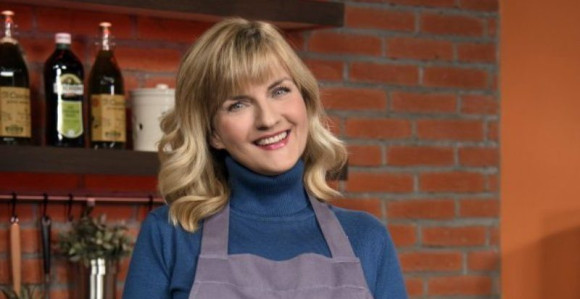 Dok čeka novu TV ponudu u vreme krize Sanja se posvetila poljoprivredi!