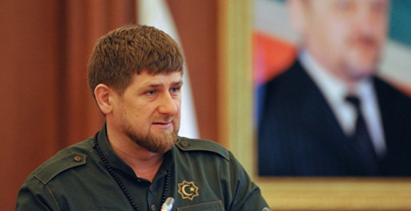 Lider Čečenije obrijao glavu pa pozvao i ostale zvaničnike da to urade!