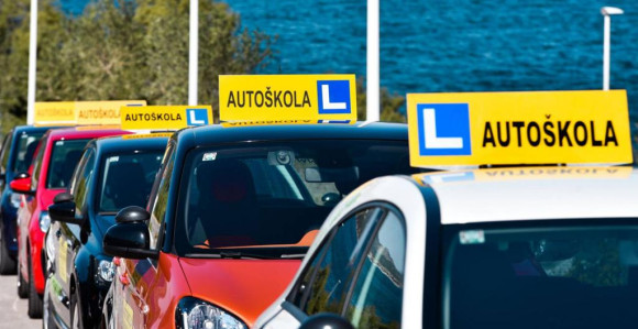 Kada će sa radom početi autoškole u Srpskoj?