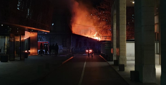 Sarajevo: U napuštenom skladištu izbio požar