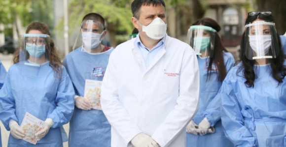 "U svim državama pada broj zaraženih, samo kod nas raste"