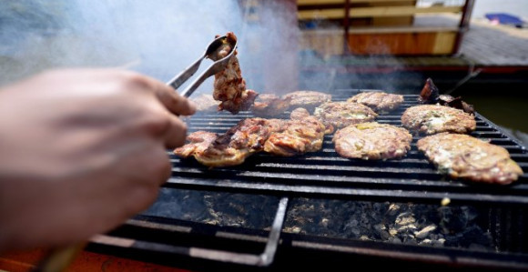 Već se mjerkaju terase i krovovi za roštiljanje 1. maja