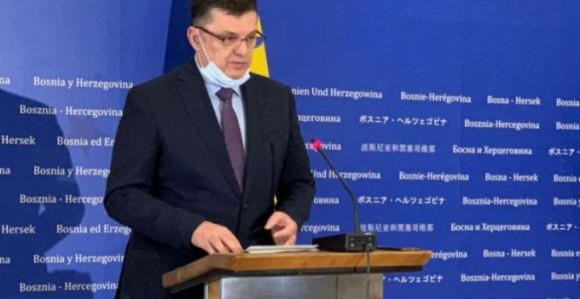 Poljoprivrednici mogu preko granice, ali ne i radnici