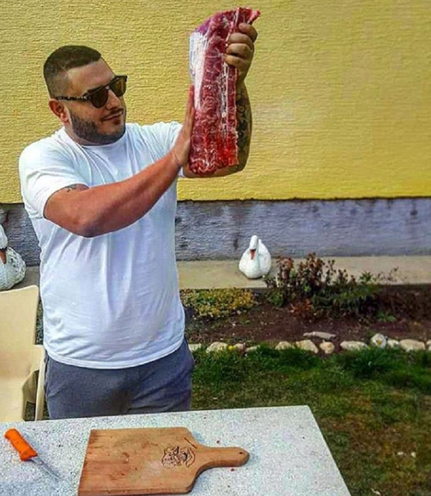 U domu Lazića se danas praznuje: Darko zadužen za roštilj!