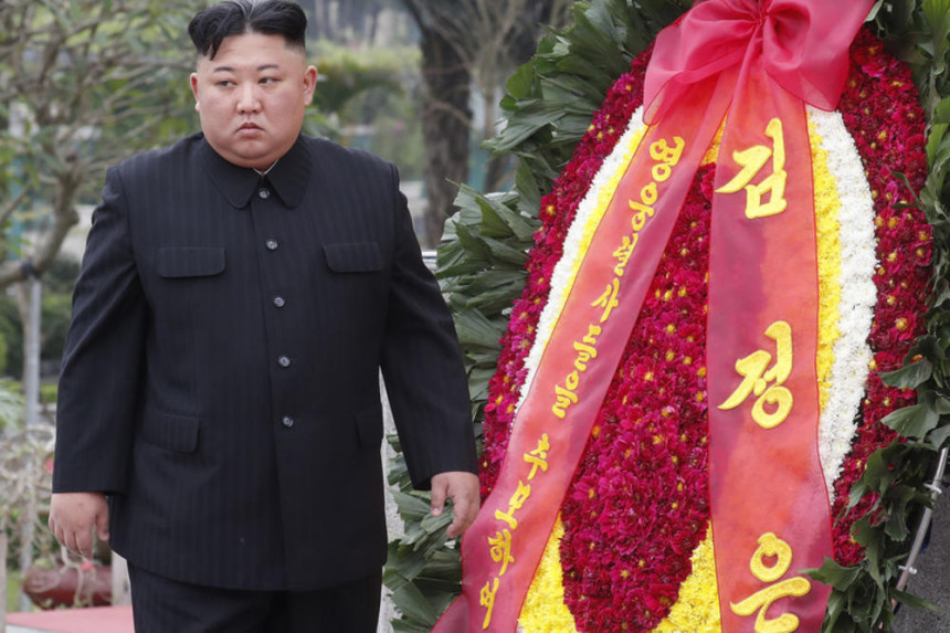 Ким Џонг-ун први пут у јавности након 20 дана