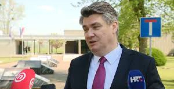 Milanović napustio skup zbog poruke "Za dom spremni"