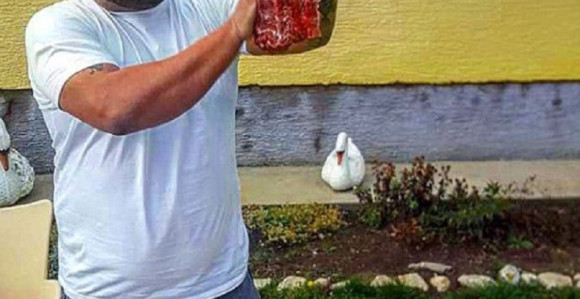 U domu Lazića se danas praznuje: Darko zadužen za roštilj!