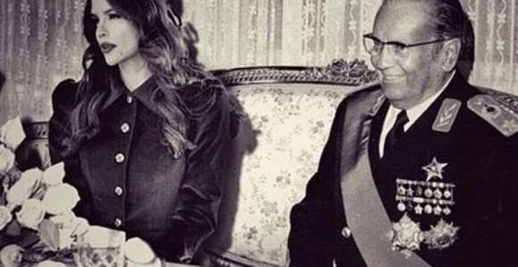 Severina kao Jovanka Broz čestitala 1.maj!