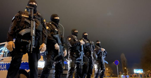 Srpska počastila građane trodnevnim policijskim časom