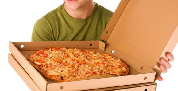 U Napulju za jedan dan prodato 60.000 pizza!